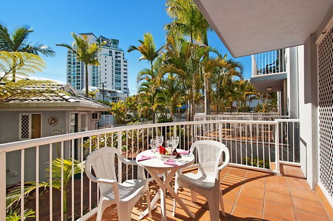 Champelli Palms Apartments - eAccommodation 2
