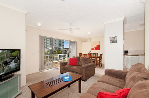 Champelli Palms Apartments - eAccommodation 4
