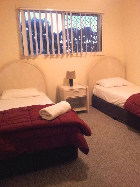 Champelli Palms Apartments - eAccommodation 20
