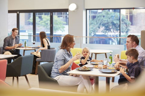 Holiday Inn Express Brisbane Central, An IHG Hotel - eAccommodation 7