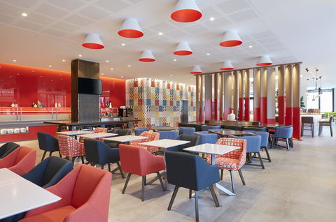 Holiday Inn Express Brisbane Central, An IHG Hotel - eAccommodation 24