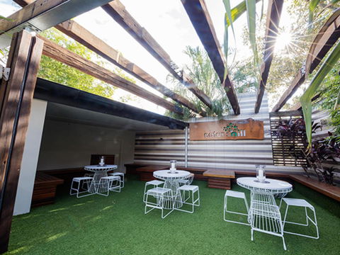 Eatons Hill Hotel - eAccommodation 39