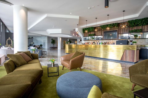 Eatons Hill Hotel - eAccommodation 7