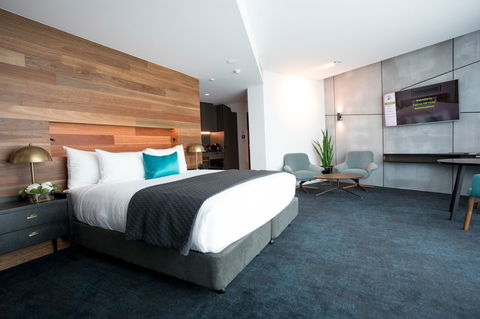 Eatons Hill Hotel - eAccommodation 35