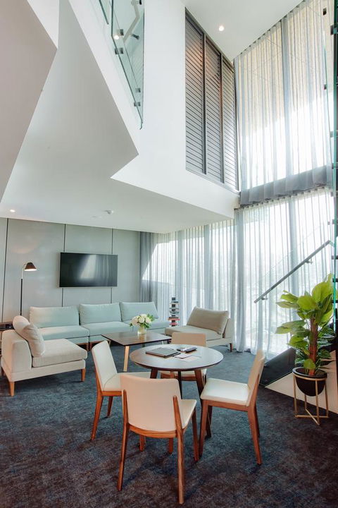 Eatons Hill Hotel - eAccommodation 18