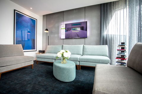 Eatons Hill Hotel - eAccommodation 32