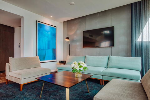 Eatons Hill Hotel - eAccommodation 17