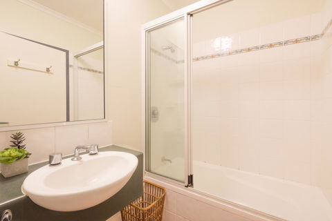 Coral Tree Inn - eAccommodation 41