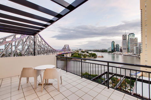 Oakwood Hotel & Apartments Brisbane - eAccommodation 1