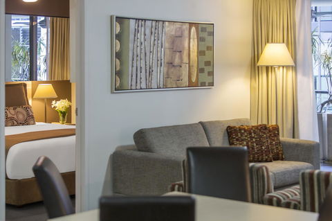 Oaks Brisbane River City Suites - eAccommodation 11