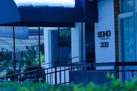 Soho Brisbane - eAccommodation 11