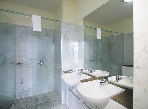Oaks Brisbane Casino Tower Suites - eAccommodation 16