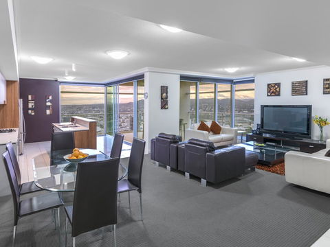 Oaks Brisbane Casino Tower Suites - eAccommodation 12
