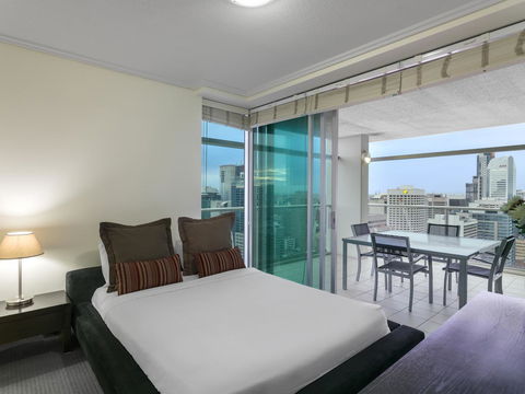 Oaks Brisbane Casino Tower Suites - eAccommodation 7