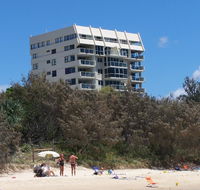 84 The Spit Holiday Apartments - eAccommodation