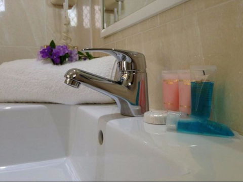 Novena Palms Motel - eAccommodation 2