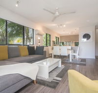 Tropical Reef Apartments - eAccommodation