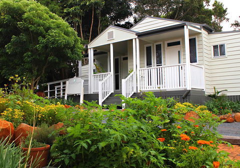 Hampton Estate Wines - eAccommodation 16