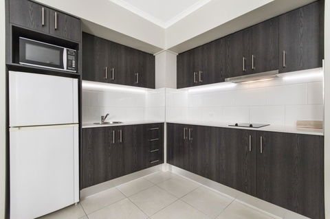 Sunshine Tower Hotel - eAccommodation 21