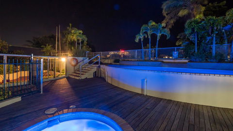 Sunshine Tower Hotel - eAccommodation 12