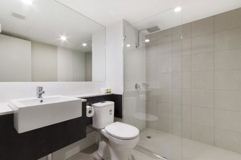 Sunshine Tower Hotel - eAccommodation 16