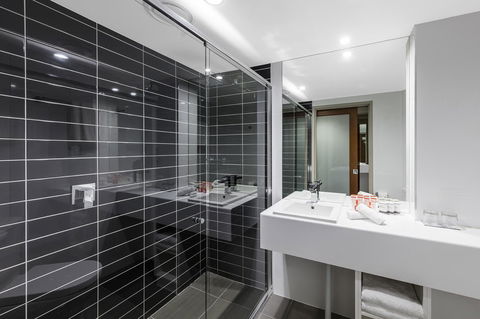 Hotel Grand Chancellor Brisbane - eAccommodation 1