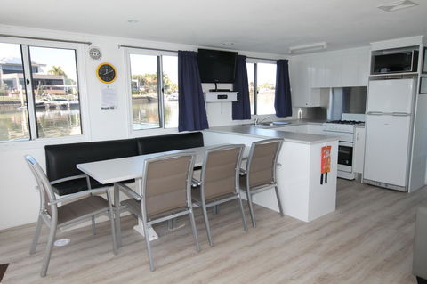 Coomera Houseboats - eAccommodation 16