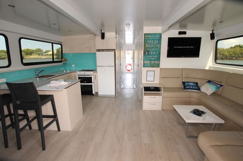 Coomera Houseboats - eAccommodation 9