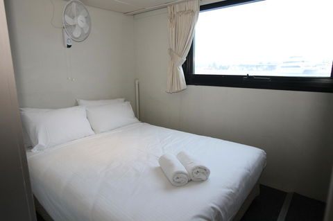 Coomera Houseboats - eAccommodation 22