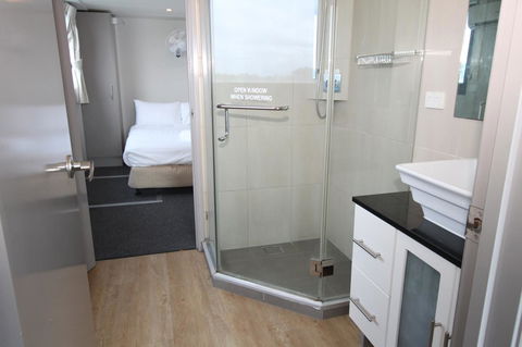 Coomera Houseboats - eAccommodation 23