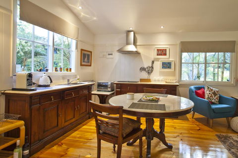 Curtis Falls Cottage - eAccommodation 19