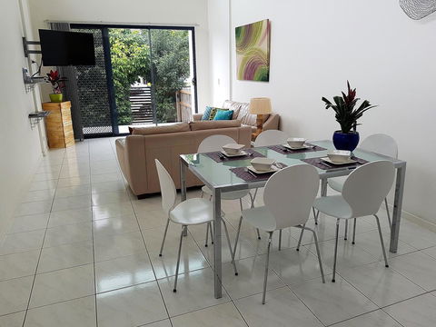Sutton's Beach Unit - eAccommodation 3