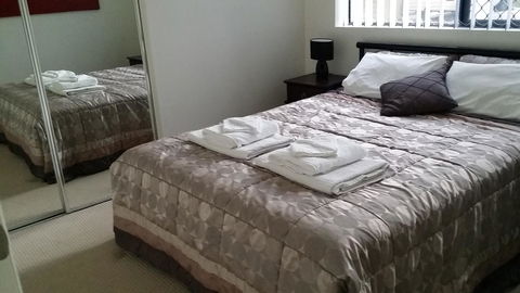 Sutton's Beach Unit - eAccommodation 13