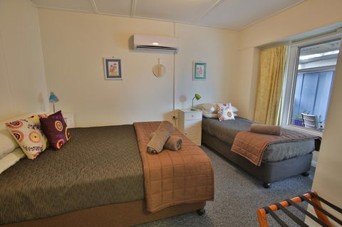 Pale Pacific Holiday Units - eAccommodation 14
