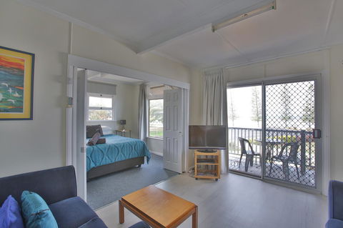 Pale Pacific Holiday Units - eAccommodation 13