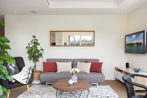Waterside Mosman Bay Apartment W Stunning Views - eAccommodation 1