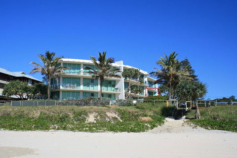 WAVES 203 ON CURRUMBIN - eAccommodation 3