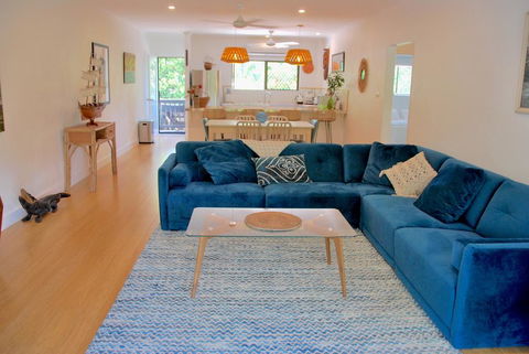 Wayfarer Apartment, In The Heart Of Port Douglas - eAccommodation 2