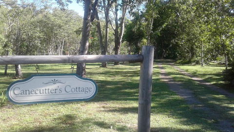 Whitsunday Cane Cutters Cottage - eAccommodation 1