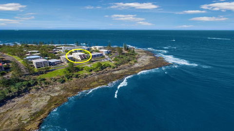 Wickham Point Unit 2, 44 Victoria Tce, Kings Beach - eAccommodation 2