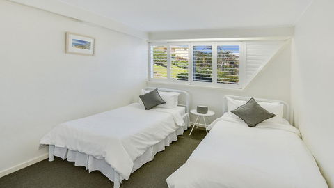Wickham Point Unit 2, 44 Victoria Tce, Kings Beach - eAccommodation 1