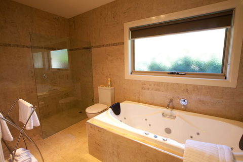 Wild Cattle Creek Estate - eAccommodation 3