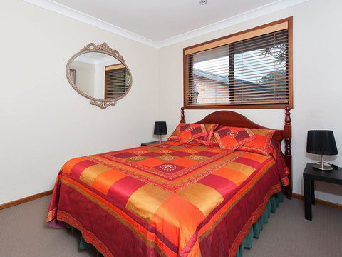 Wildflowers @ Fingal Bay - eAccommodation 2