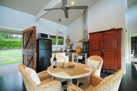 Willabrook Retreat - Mojo Cottage - Romantic Escape! - eAccommodation 3