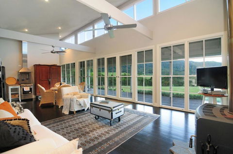 Willabrook Retreat - Mojo Cottage - Romantic Escape! - eAccommodation 2