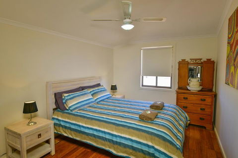 William Creek Camp Ground & Units - eAccommodation 3