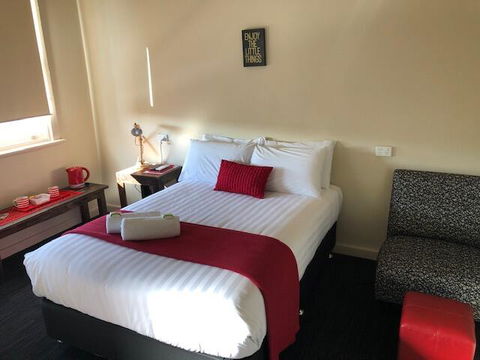 William Farrer Hotel - eAccommodation 0