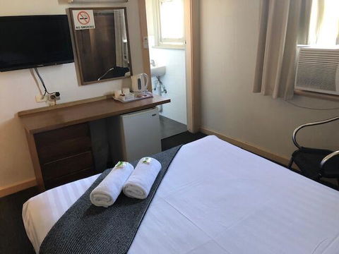 William Farrer Hotel - eAccommodation 2