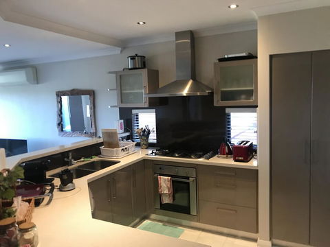 Wilton Place - eAccommodation 0