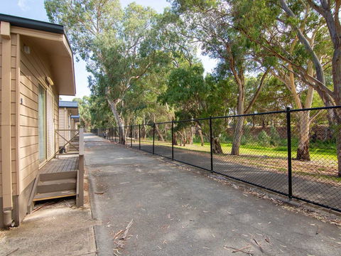 Windsor Gardens Caravan Park - eAccommodation 2